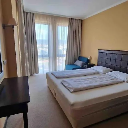 V 5 Hviezdickovom Rezorte Barcelo Royal * Sluneční pobřeží